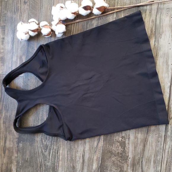 💥2/$10💥 Athletic Essentials Workout Tank - Picture 4 of 5